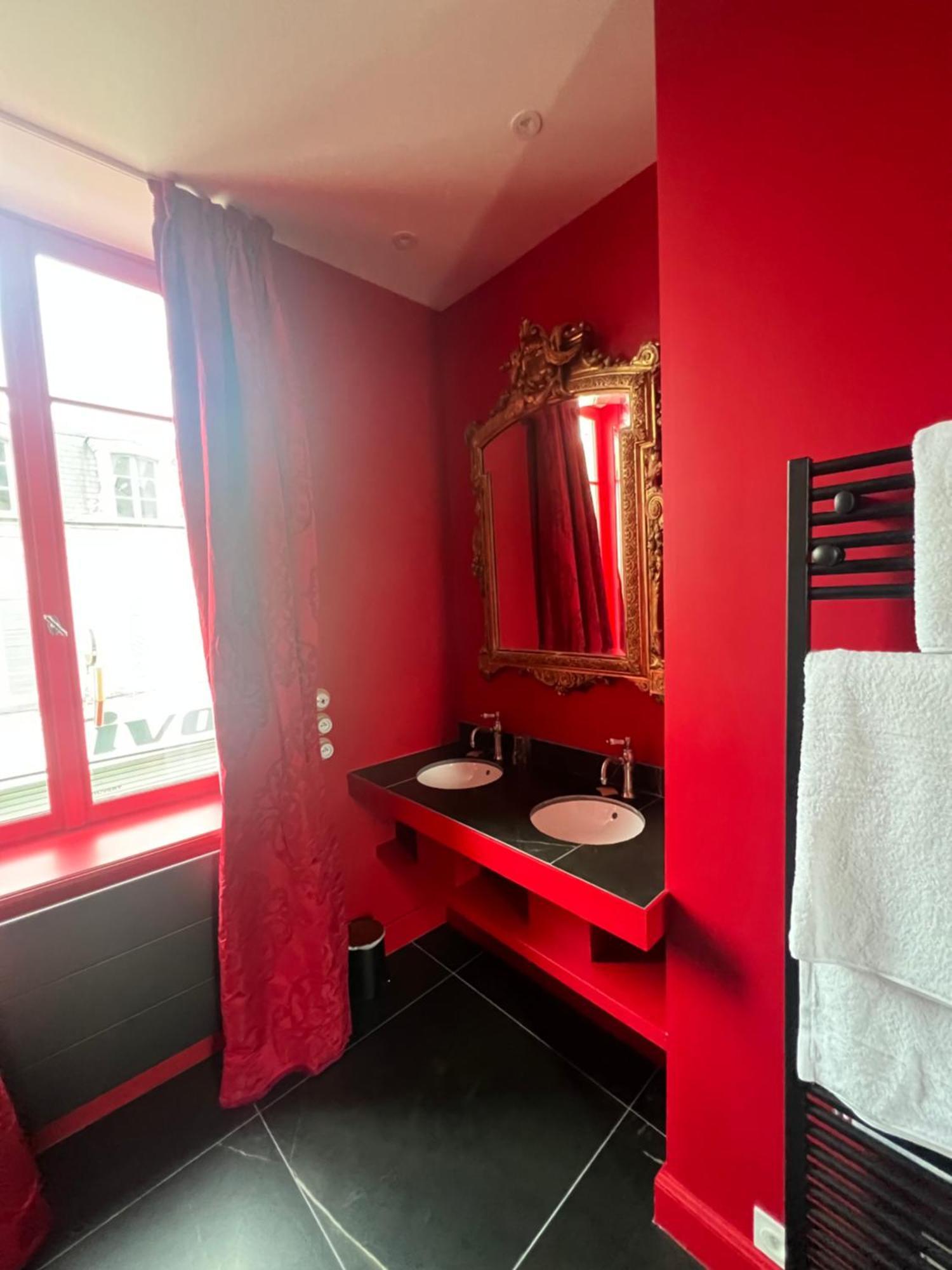 Logis Hotel La Maison A Pan De Bois Вьерзон Экстерьер фото